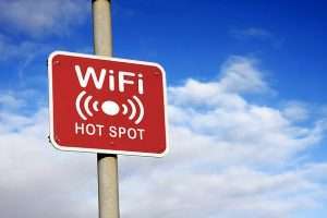 Как безопасно подключиться к публичной сети Wi-Fi
