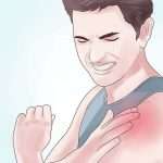 Болит рука: причины, возможные болезни и лечение