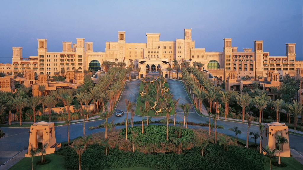 Отель Jumeirah Al Qasr