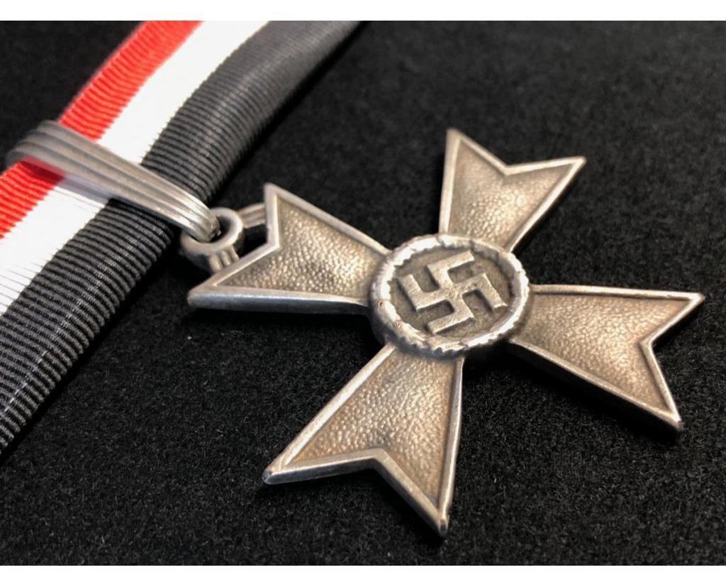 Рыцарский крест за отвагу.