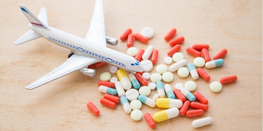 лекарства в самолете