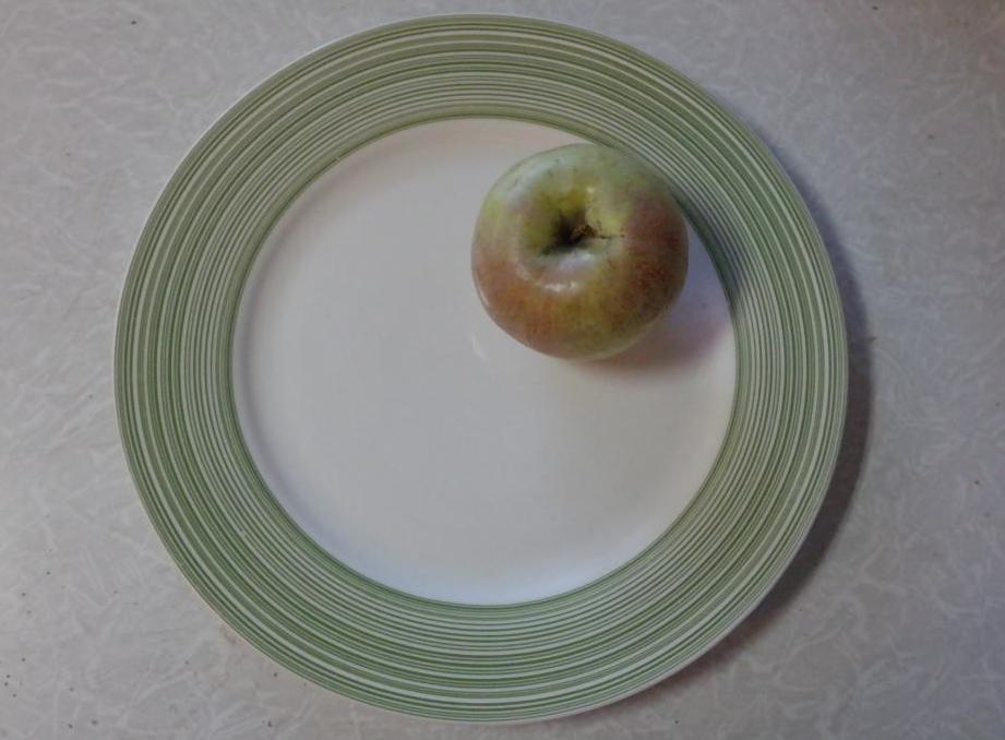 Яблочко на тарелочке. Загадка-метафора
