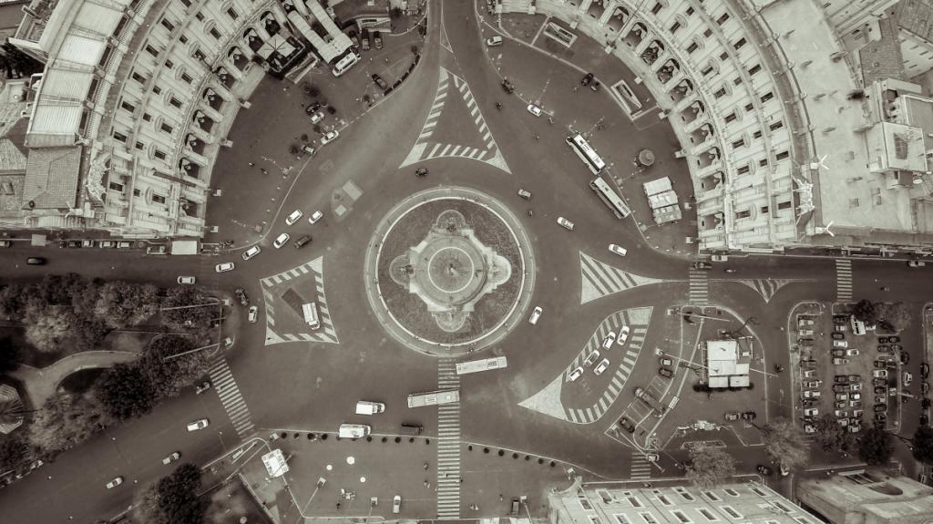 Площадь в Риме округлой формы
