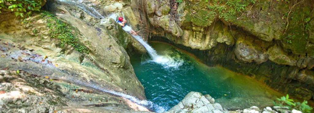прыжки с водопада